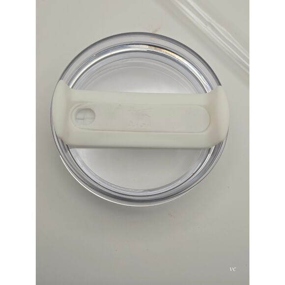 Gucci x Stanley 40oz Quencher H2.0 Tumbler White/Gold with Straw–Limited Edition - Picture 6 of 7